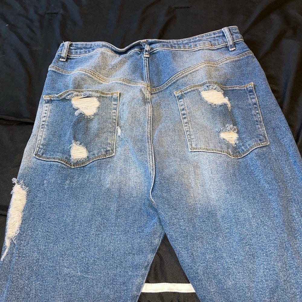 MENS Low-Croch Jeans - Picture 3 of 4